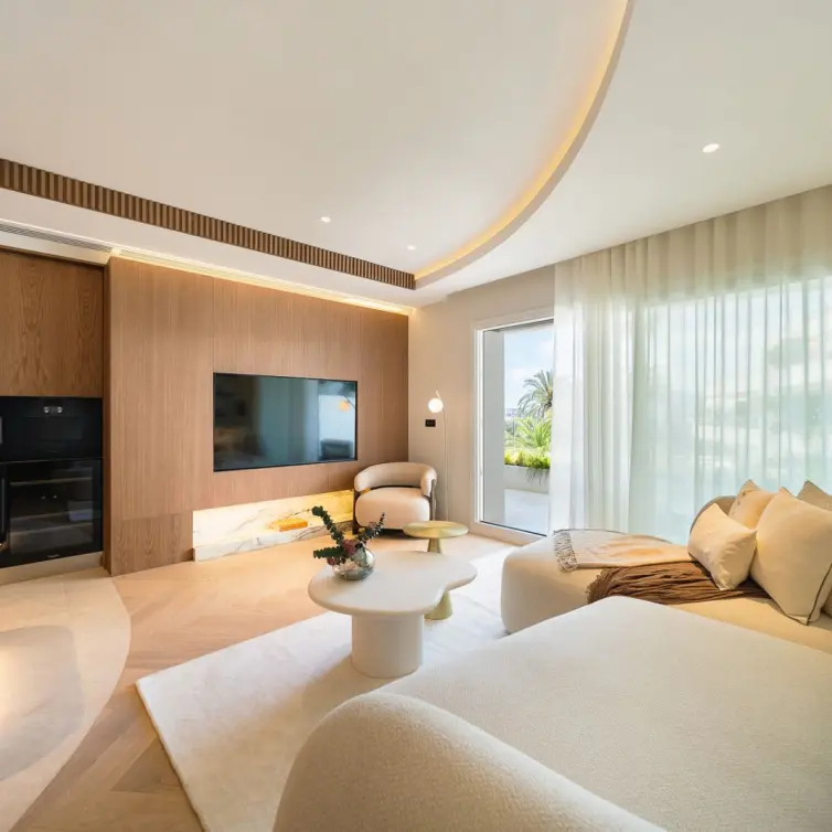 Venta de apartamento en planta media en The Golden Mile