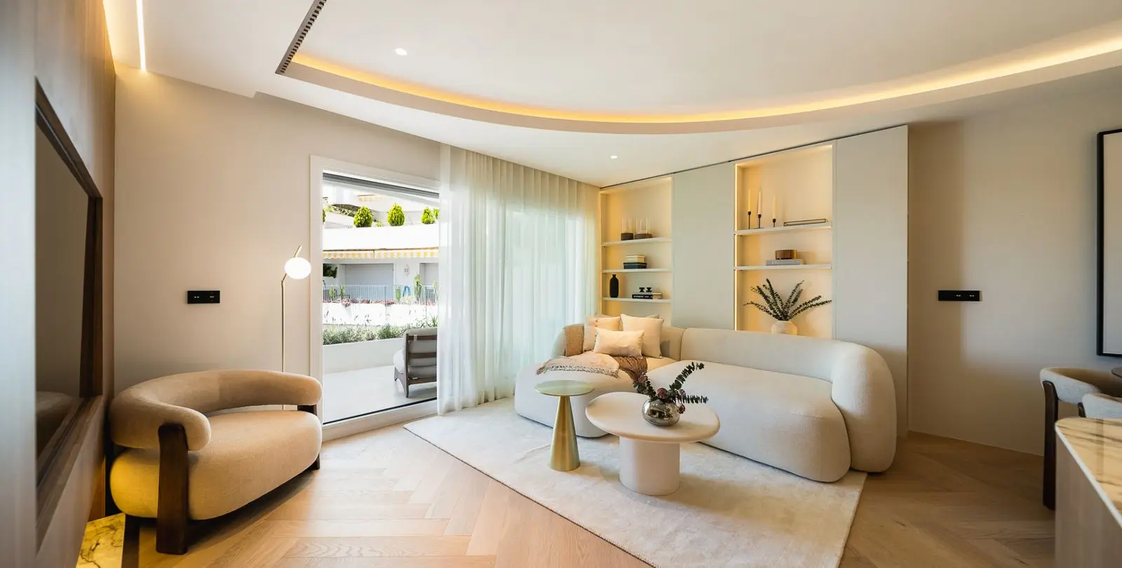 Venta de apartamento en planta media en The Golden Mile 5
