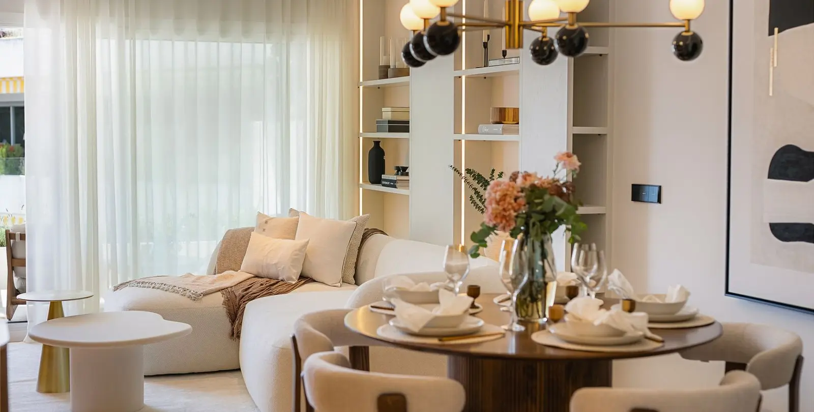 Venta de apartamento en planta media en The Golden Mile 13