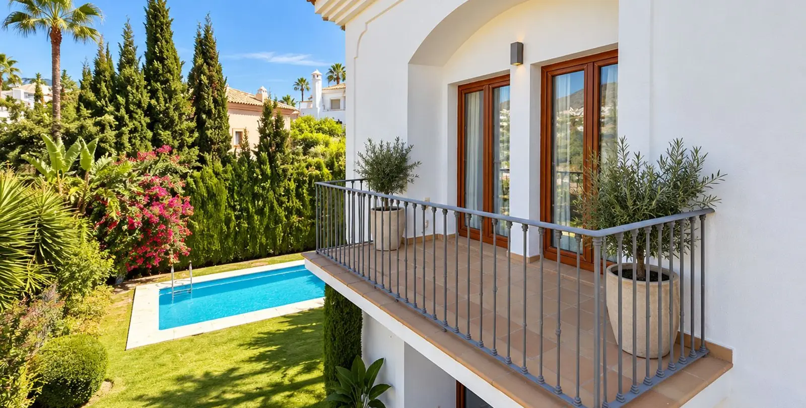 Venta de villa independiente en Selwo 7