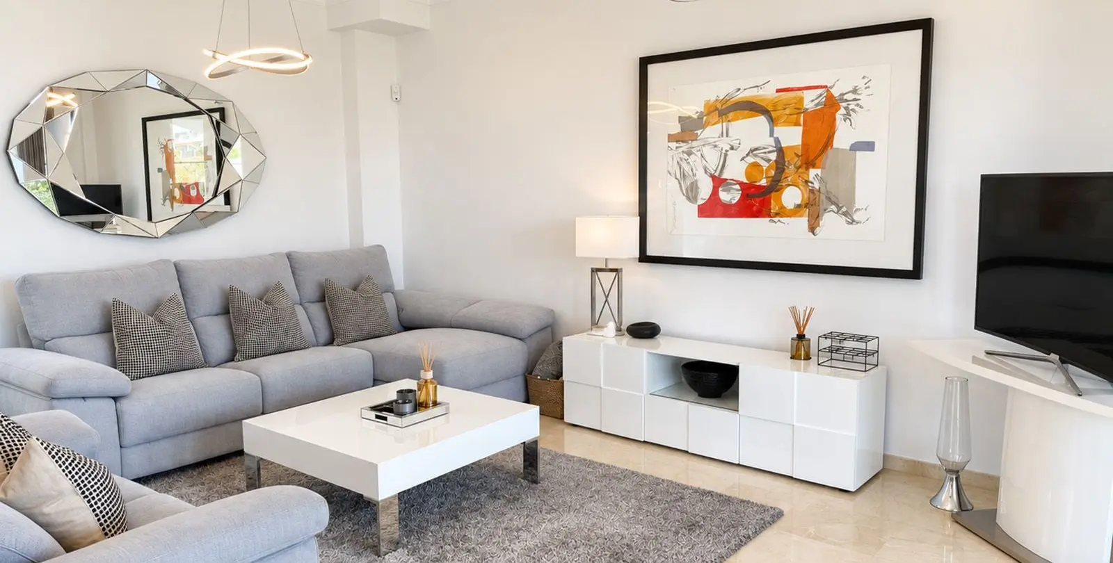 Venta de villa independiente en Selwo 11