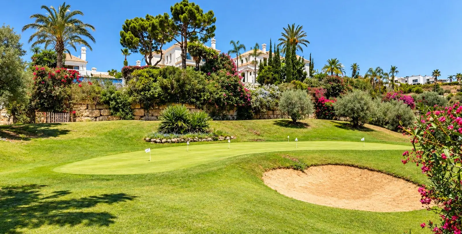 Venta de villa independiente en Selwo 28