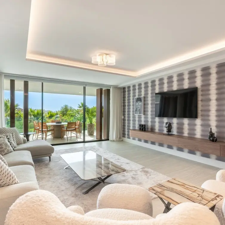 Продажа апартаментов на среднем этаже в Estepona