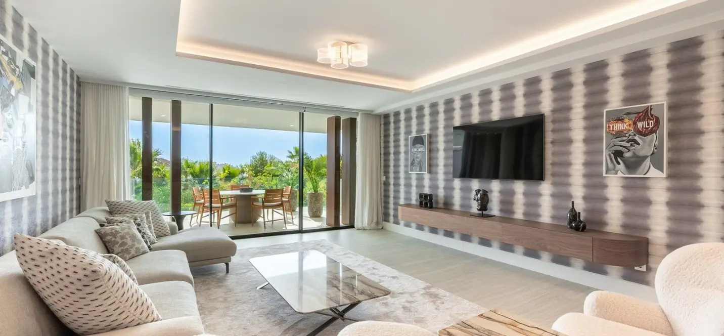 Продажа апартаментов на среднем этаже в Estepona 2