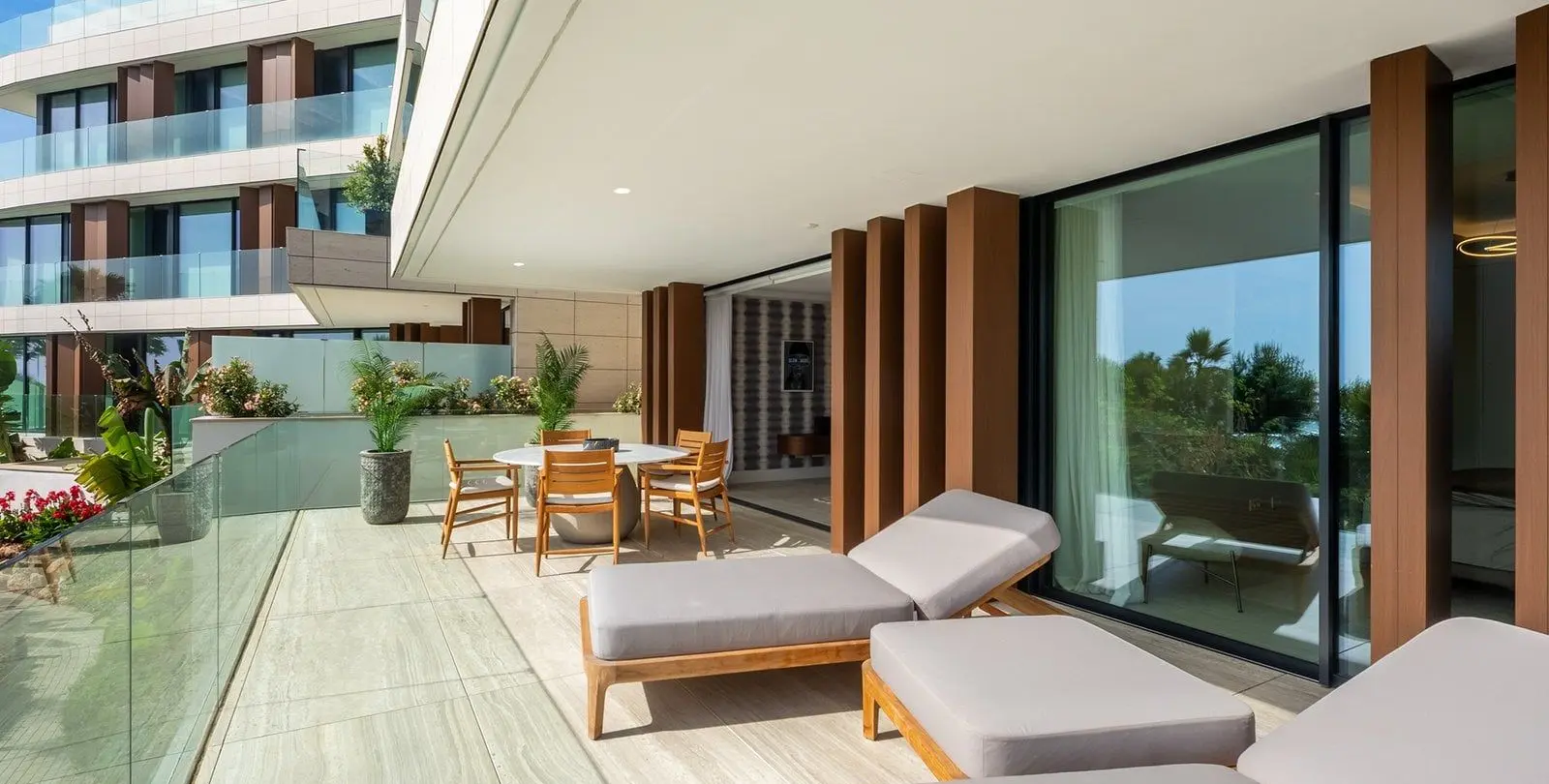 Venta de apartamento en planta media en Estepona 21