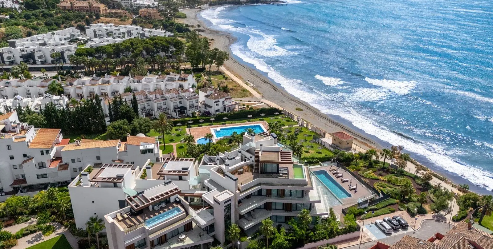 Venta de apartamento en planta media en Estepona 33