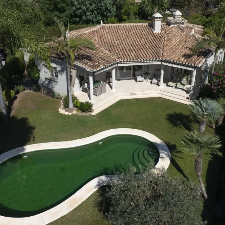 Venta de villa independiente en Marbella