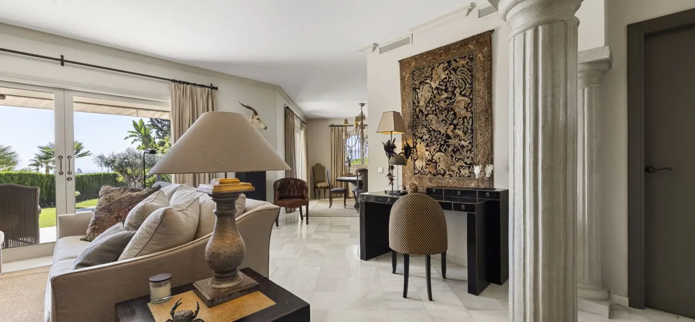 Venta de villa independiente en Marbella 1