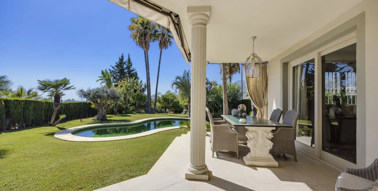 Venta de villa independiente en Marbella 3