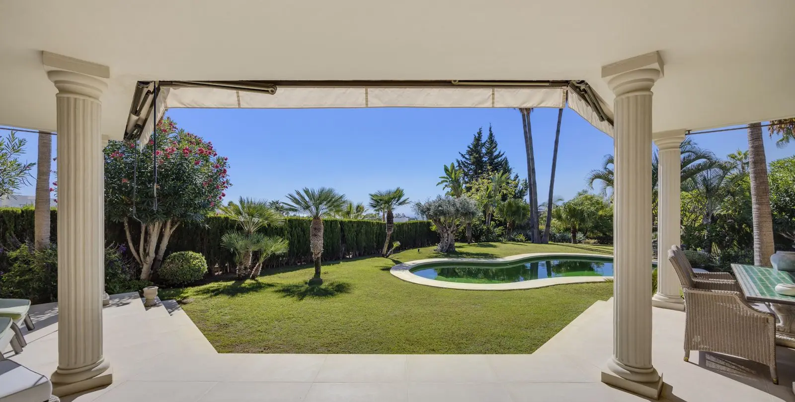 Venta de villa independiente en Marbella 32