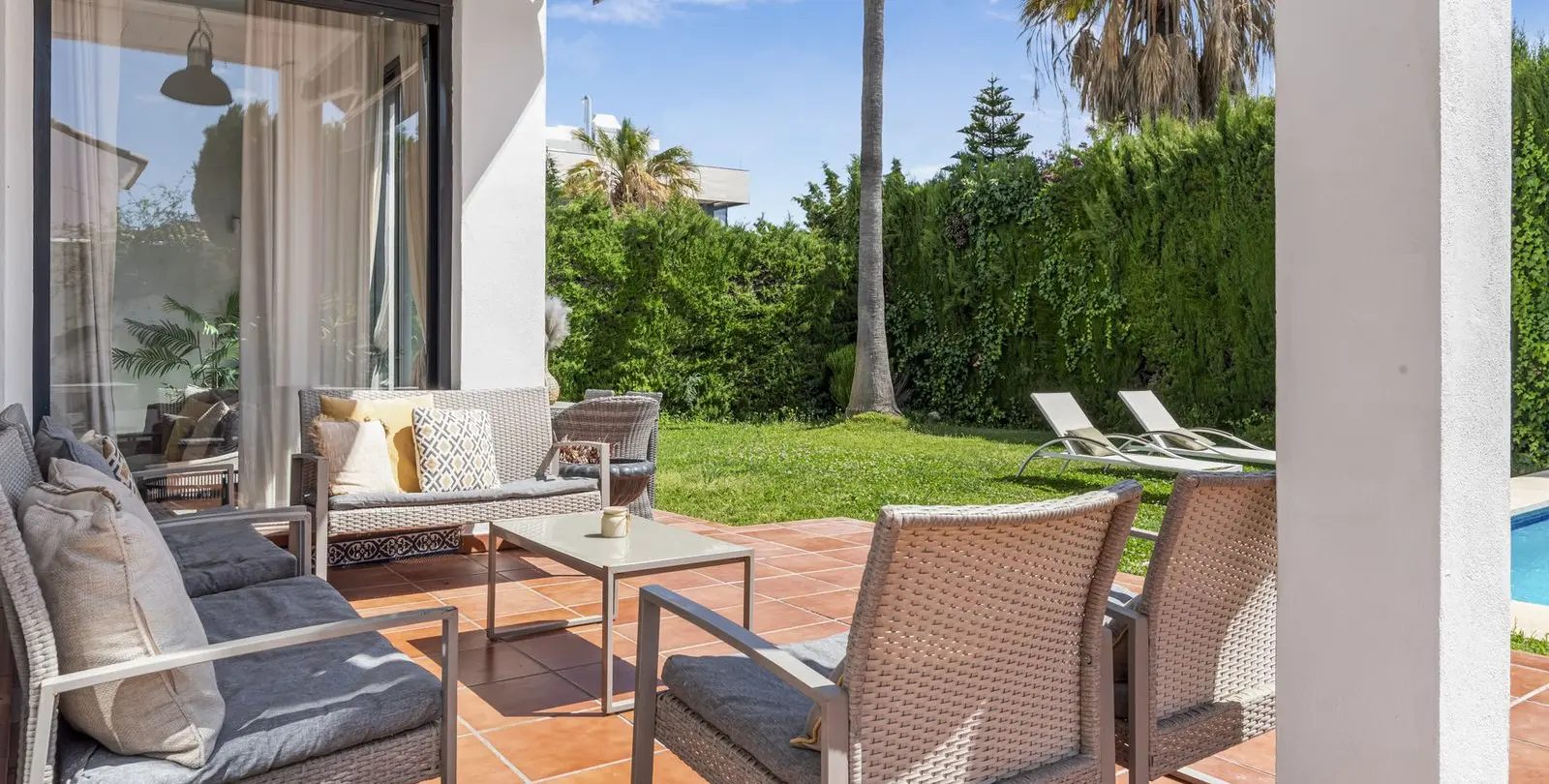 Venta de villa independiente en Nueva Andalucía 22