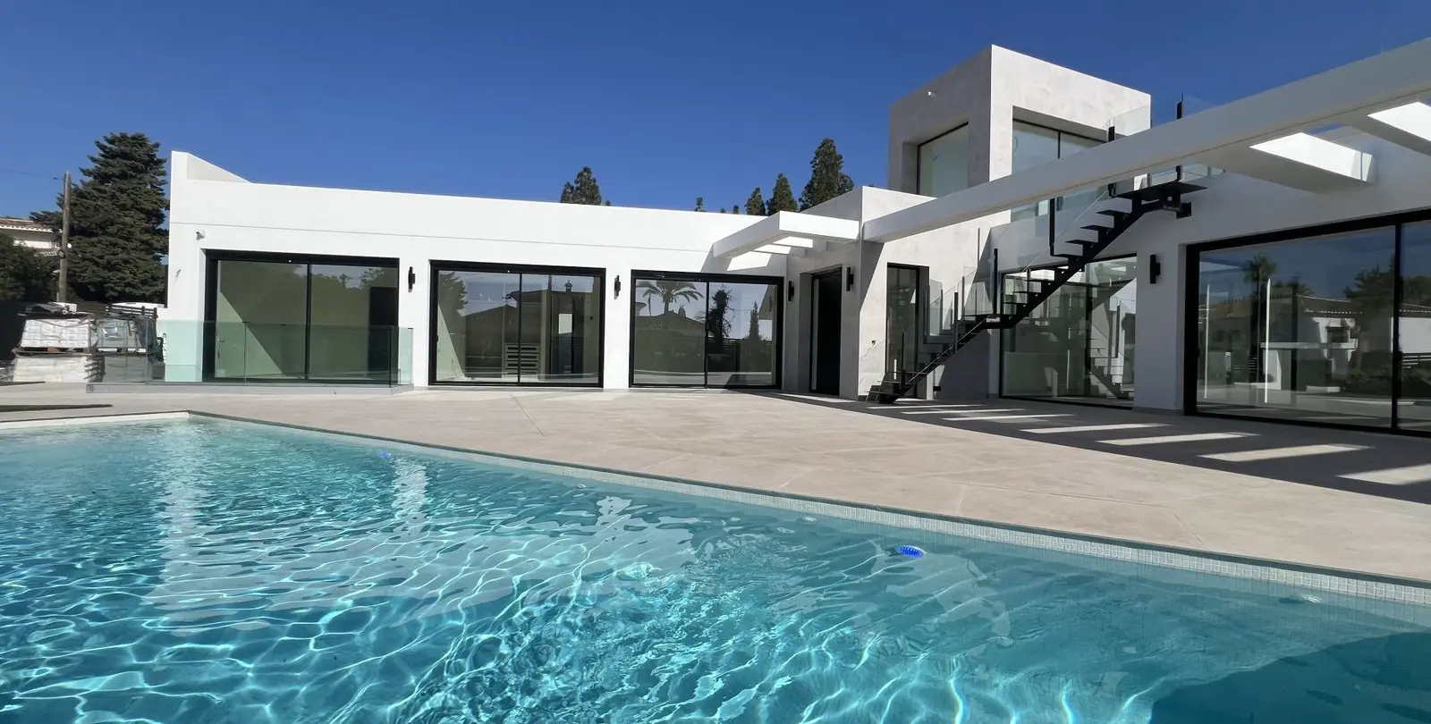 Venta de villa independiente en El Chaparral 4