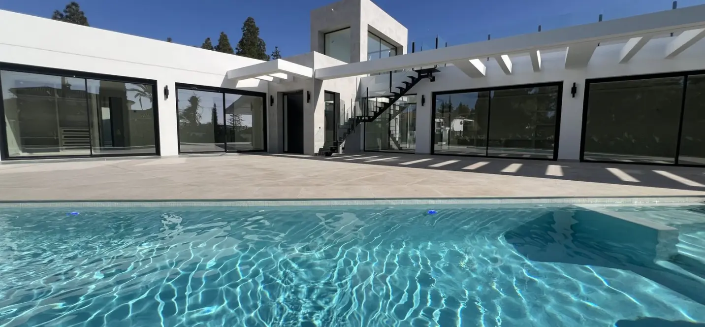 Venta de villa independiente en El Chaparral 4