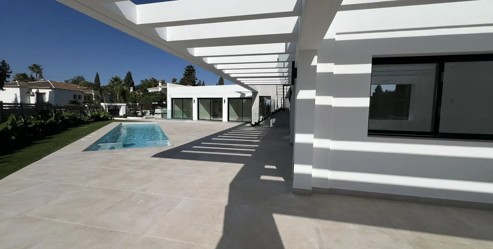 Venta de villa independiente en El Chaparral 15