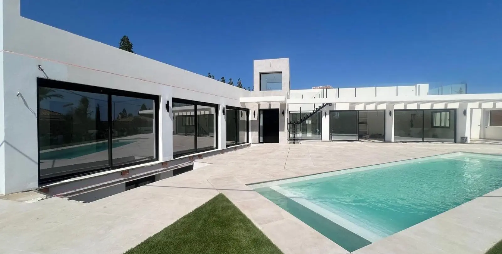 Venta de villa independiente en El Chaparral 47