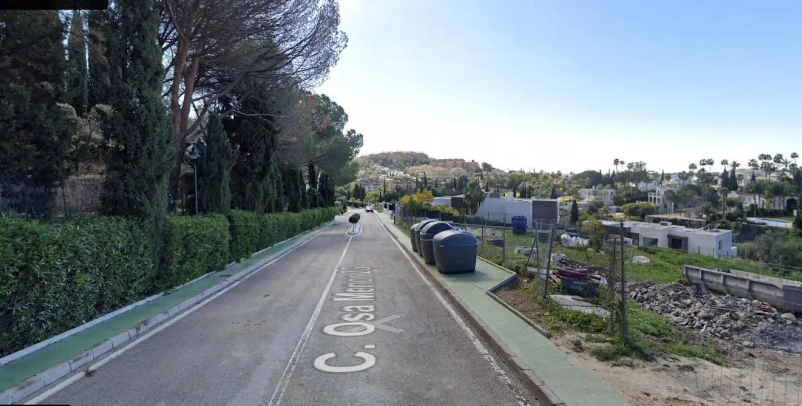 Venta de parcela residencial en Nueva Andalucía 2