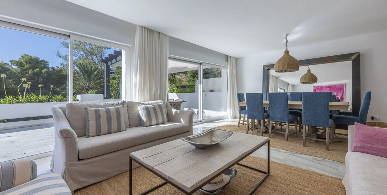 Long-term rent of middle floor apartment in The Golden Mile 1