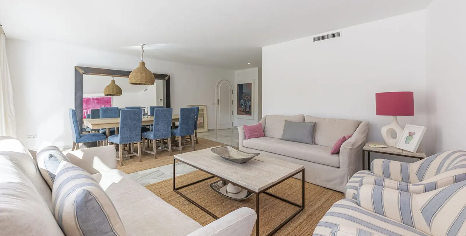 Long-term rent of middle floor apartment in The Golden Mile 4