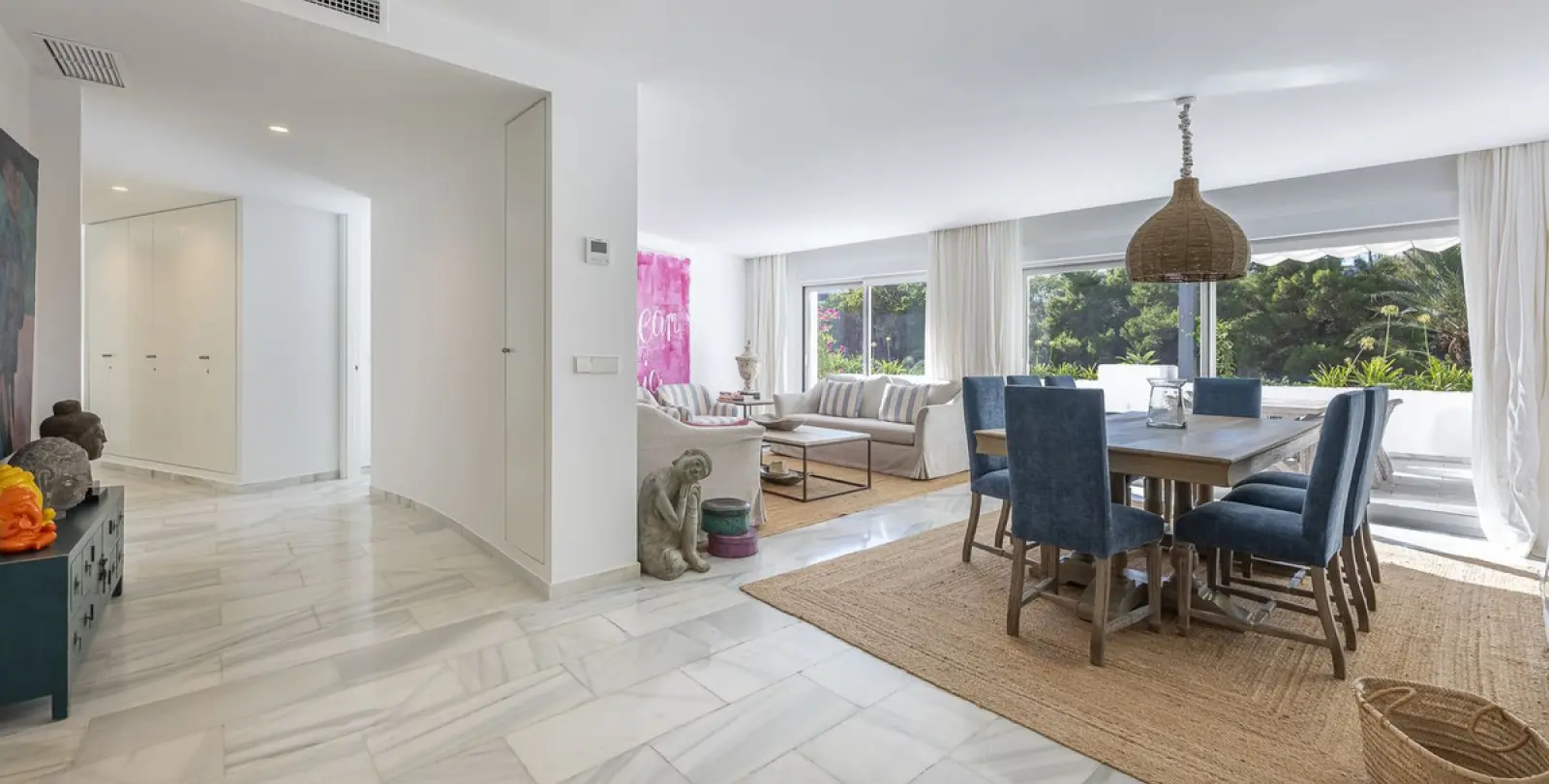 Long-term rent of middle floor apartment in The Golden Mile 8