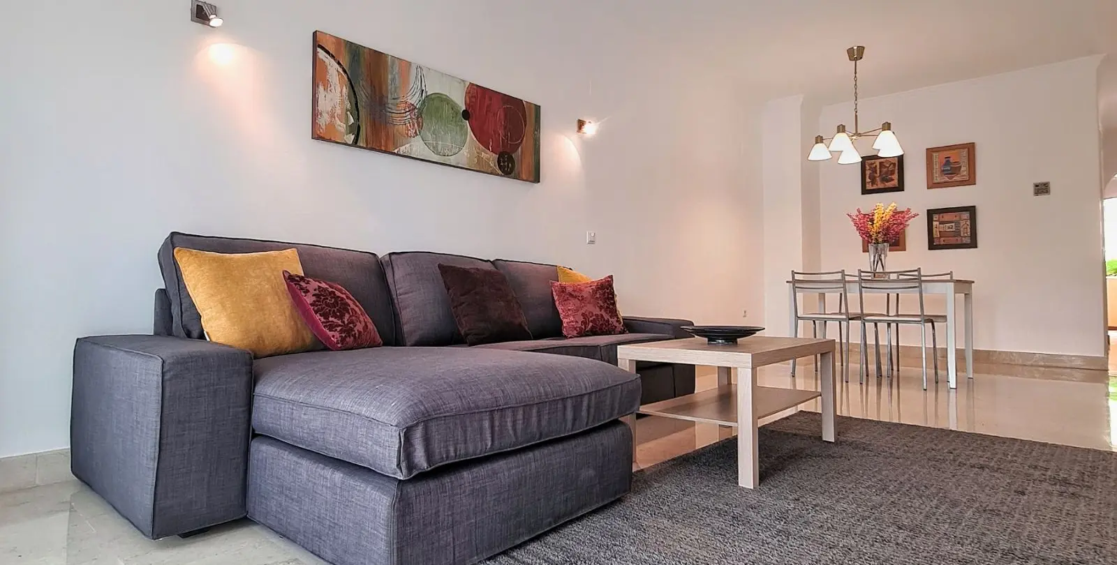 Venta de apartamento en planta media en Elviria 2