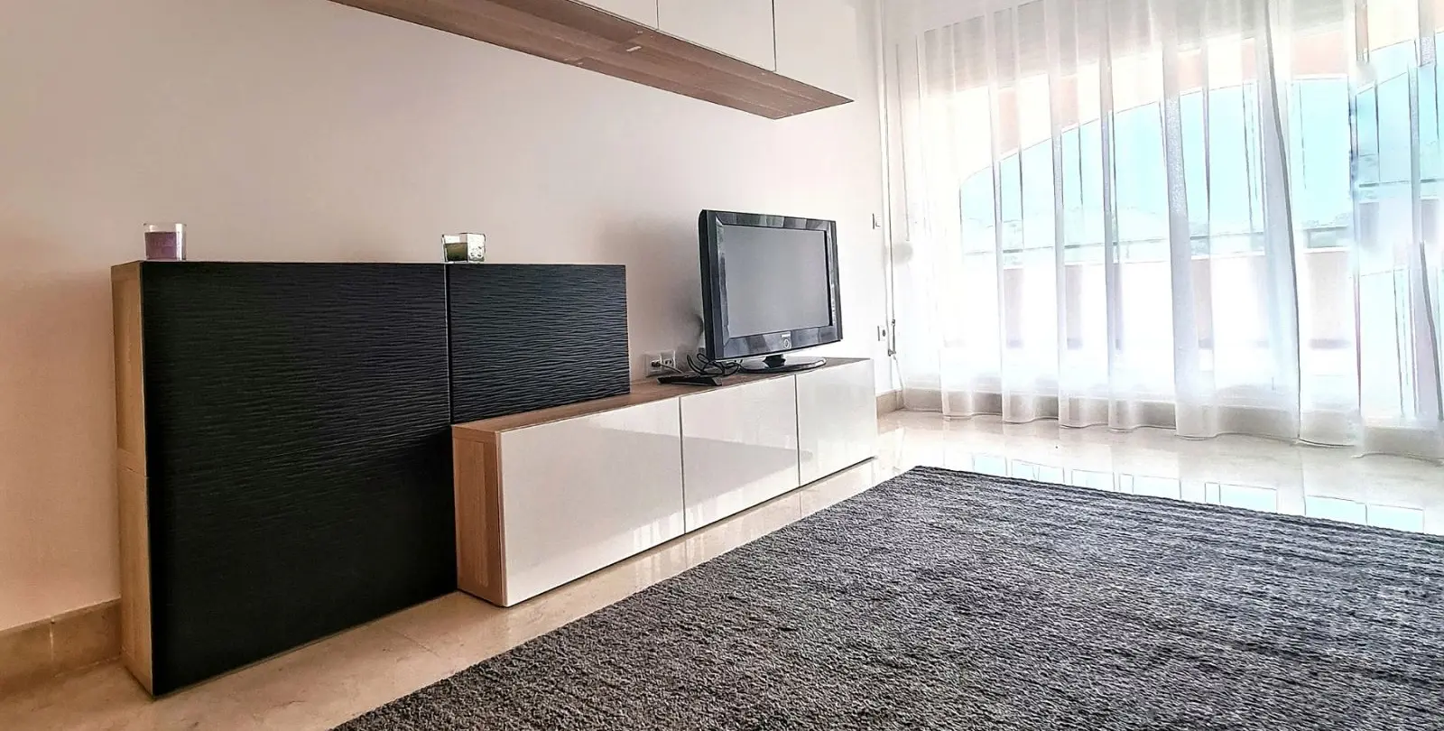 Venta de apartamento en planta media en Elviria 14