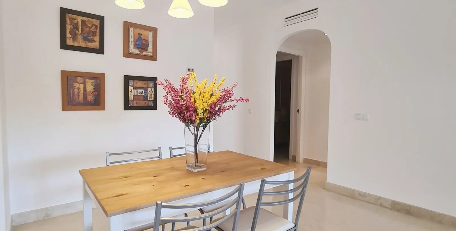 Venta de apartamento en planta media en Elviria 27