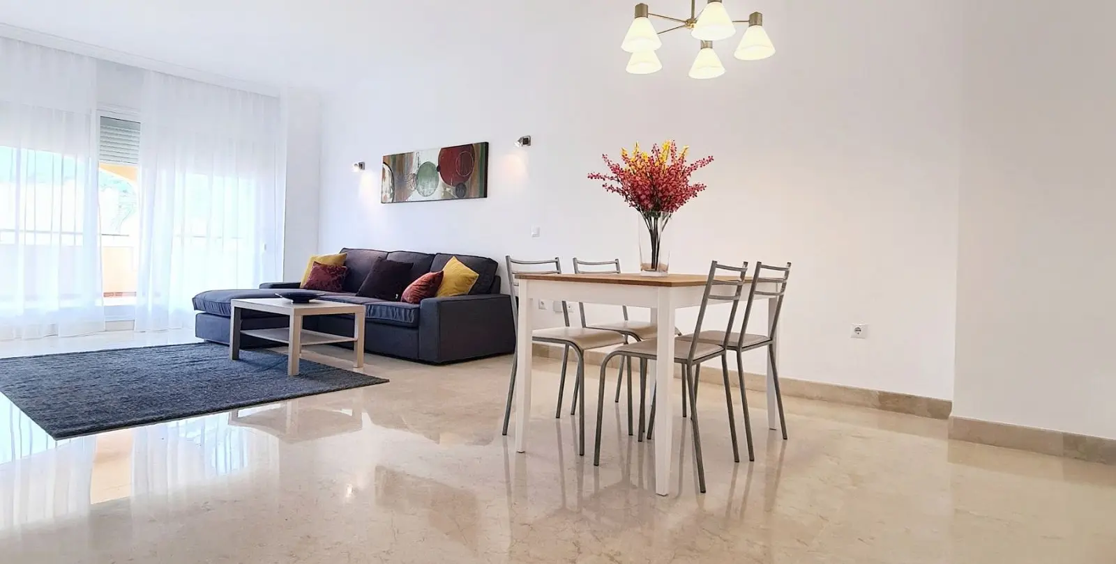 Venta de apartamento en planta media en Elviria 37