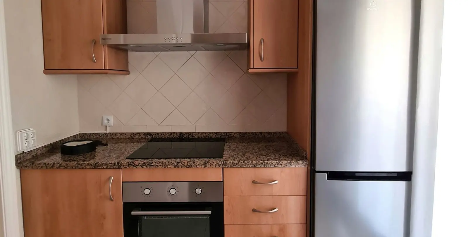 Venta de apartamento en planta media en Elviria 38