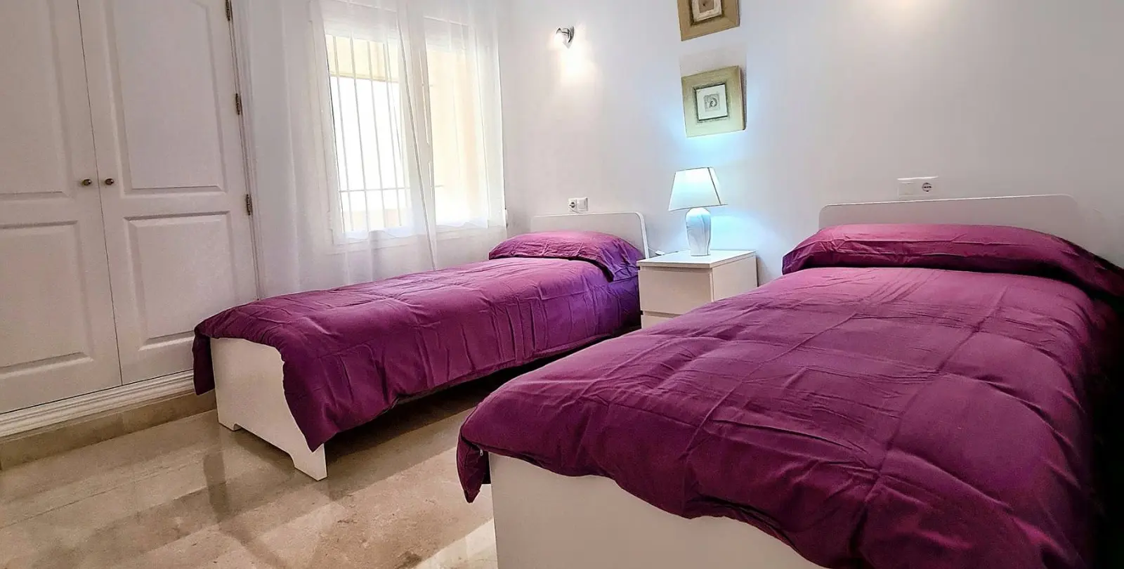 Venta de apartamento en planta media en Elviria 42