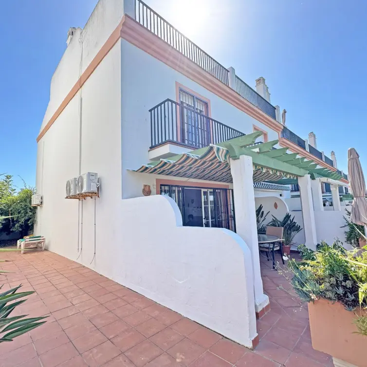 Sale of townhouse in Cabopino