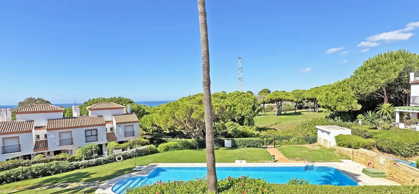Sale of townhouse in Cabopino 1