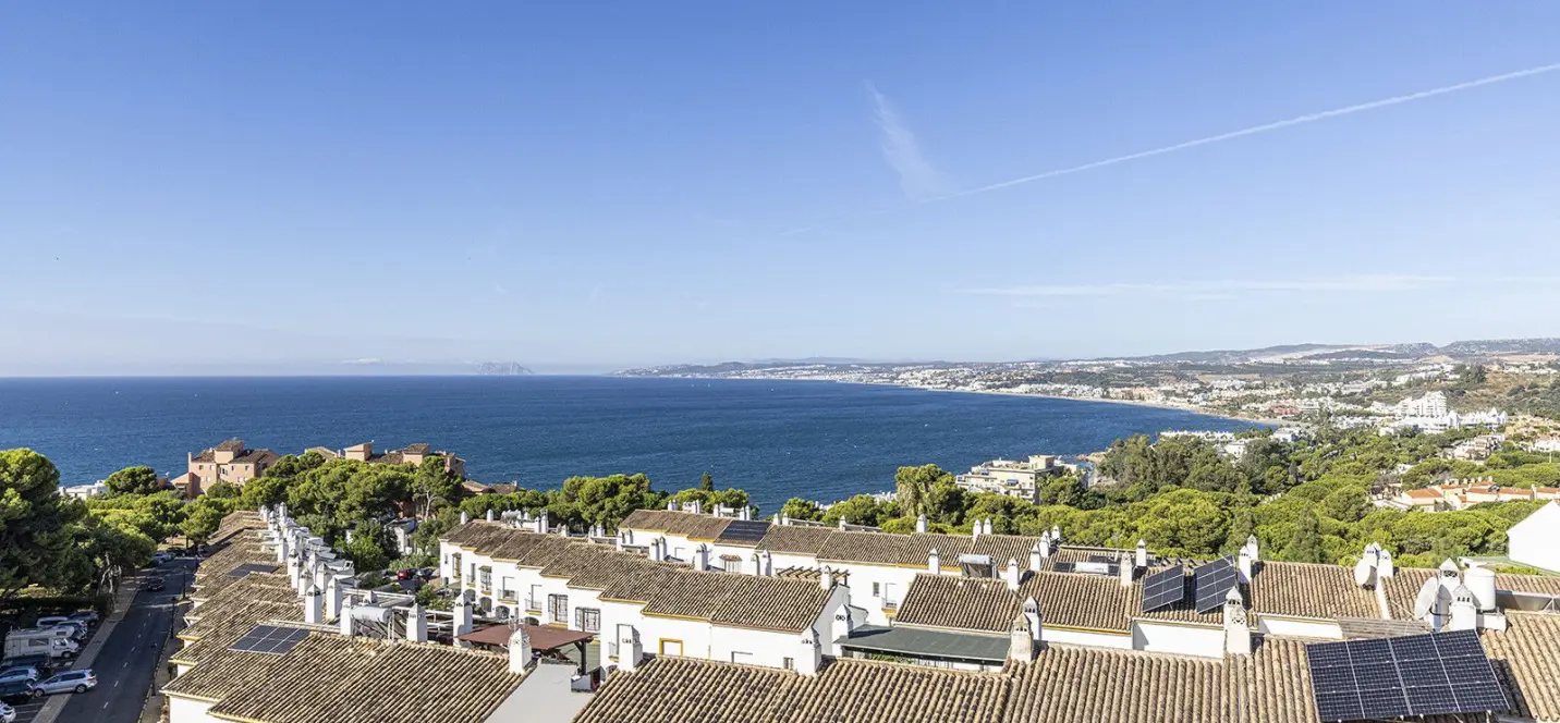 Venta de ático en Estepona 0