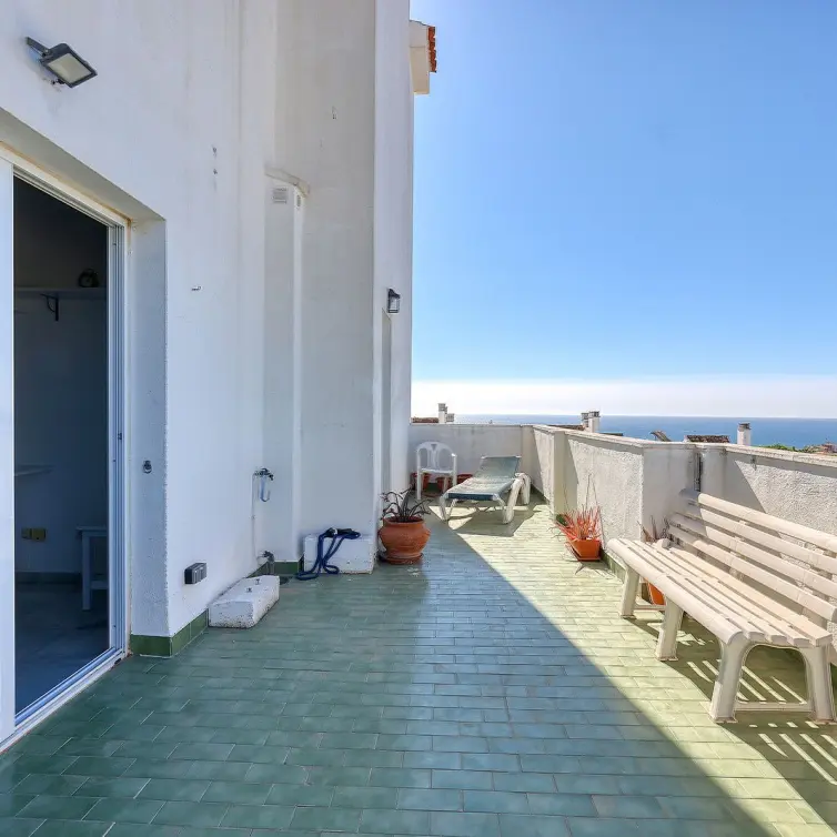 Venta de ático en Estepona