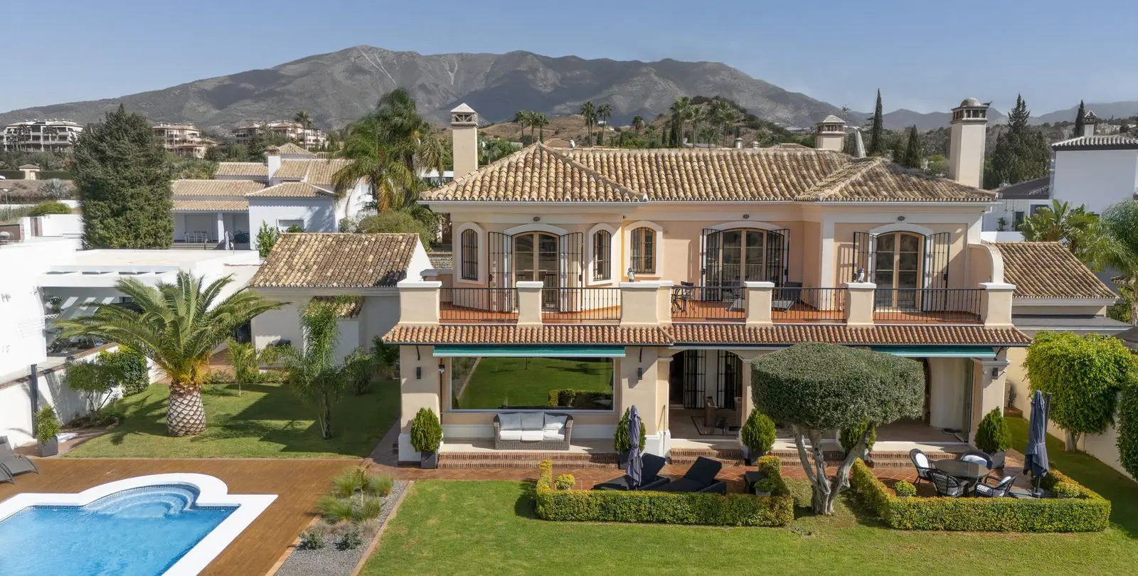Venta de villa independiente en Mijas Golf 52