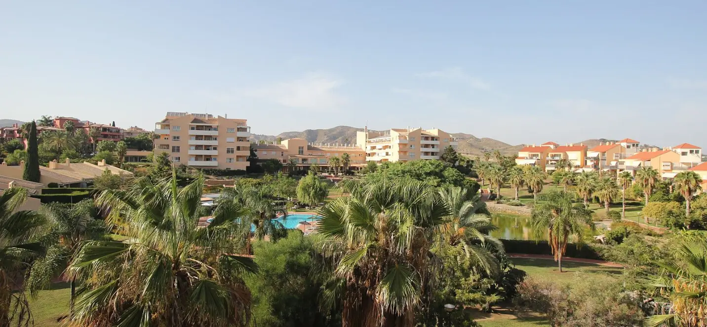 Sale of middle floor apartment in Alhaurín de la Torre 0