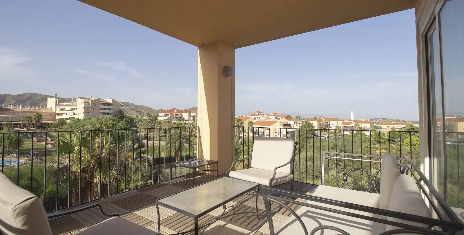 Sale of middle floor apartment in Alhaurín de la Torre 10