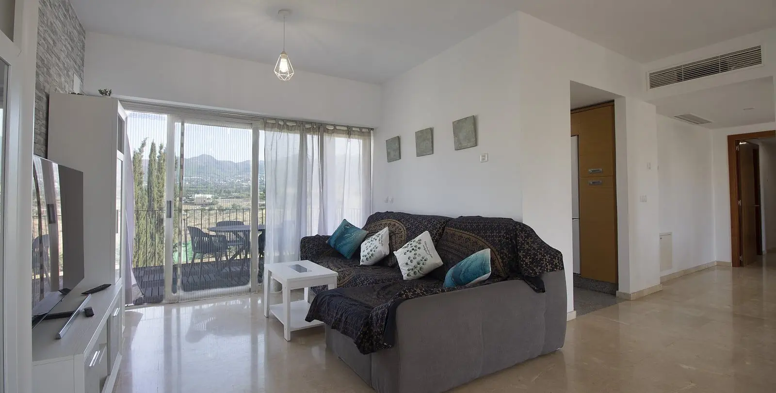 Sale of middle floor apartment in Alhaurín de la Torre 11