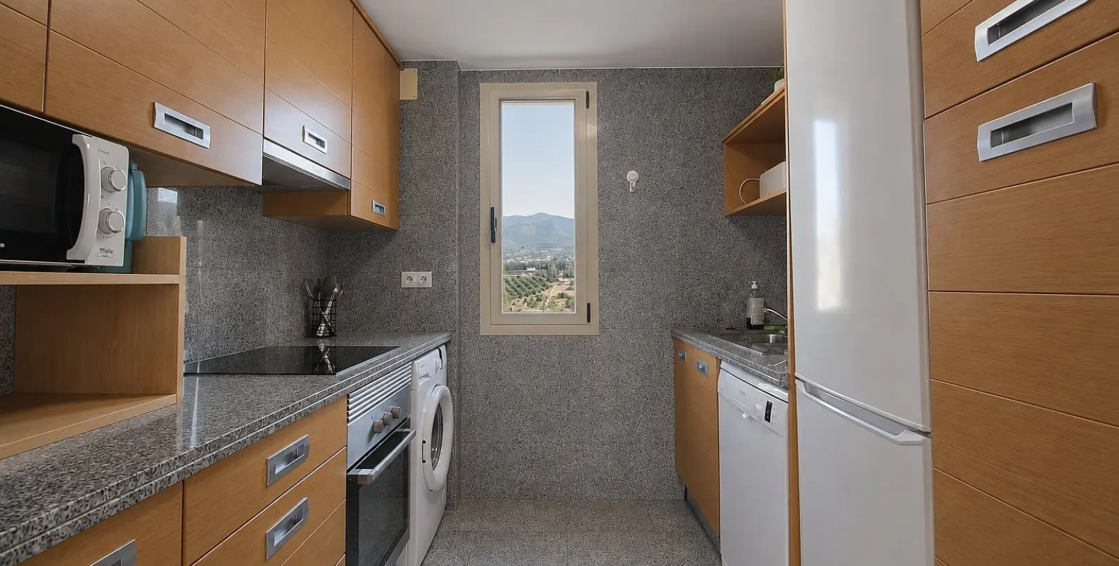 Sale of middle floor apartment in Alhaurín de la Torre 14