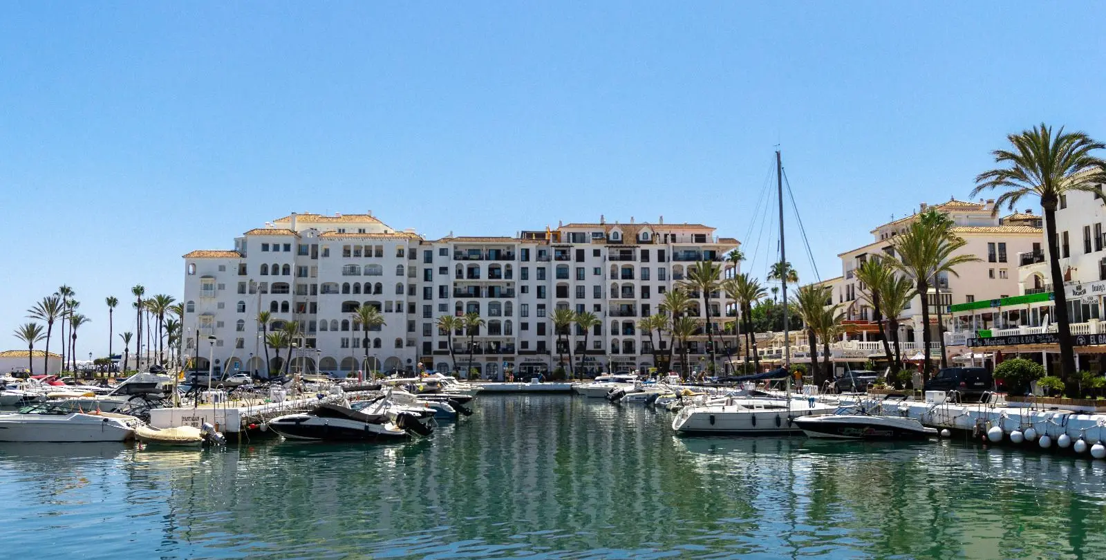 Venta de apartamento en planta baja en Casares 1