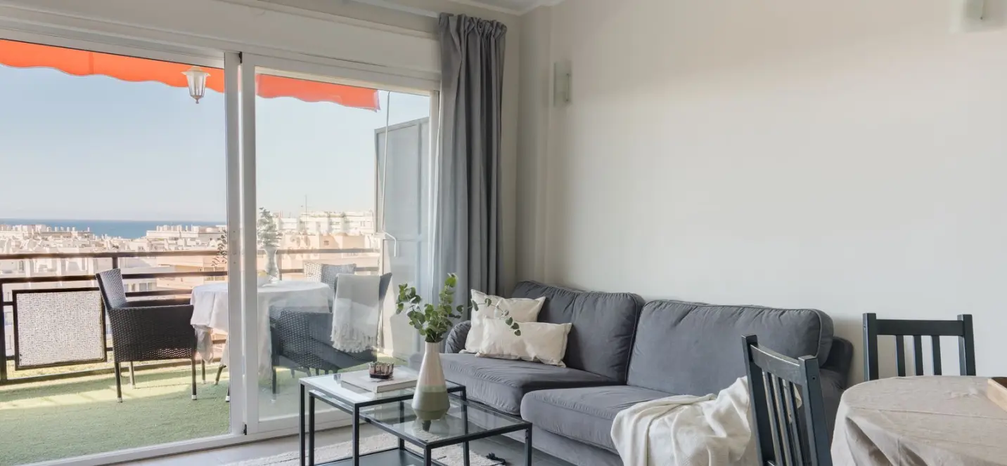 Venta de apartamento en planta media en Marbella 3