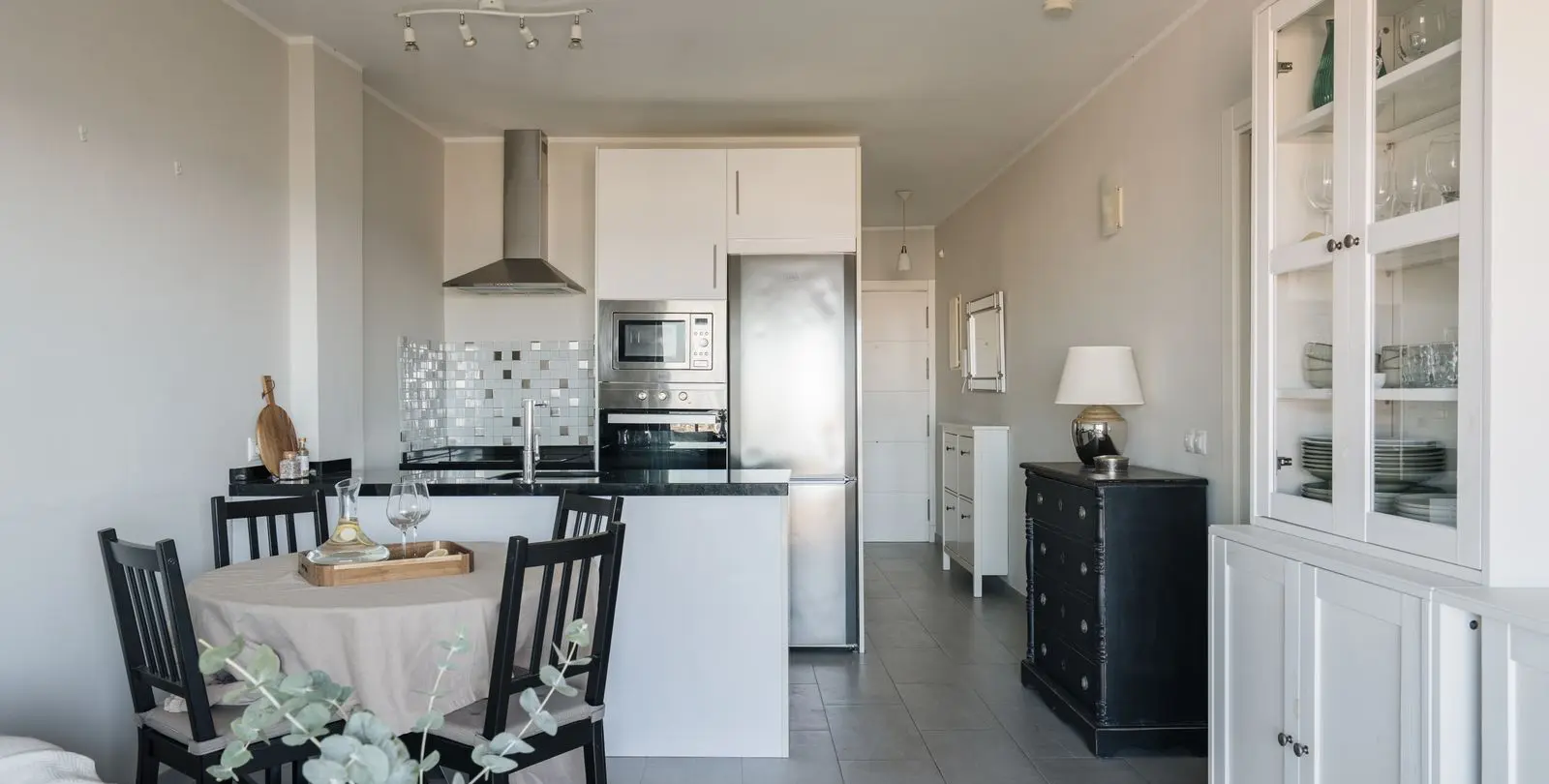 Venta de apartamento en planta media en Marbella 6