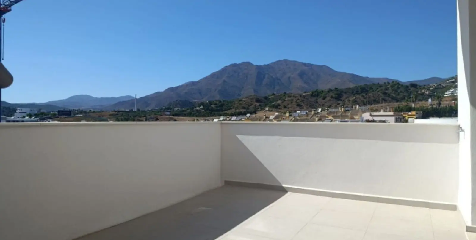 Продажа апартаментов на первом этаже в Estepona 1