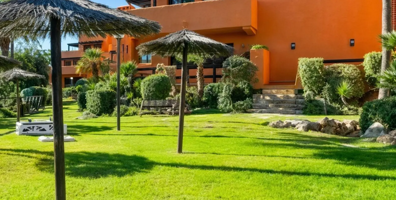 Venta de apartamento en planta baja en Estepona 8