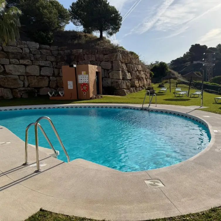 Venta de ático dúplex en Elviria