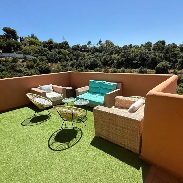 Venta de ático dúplex en Elviria