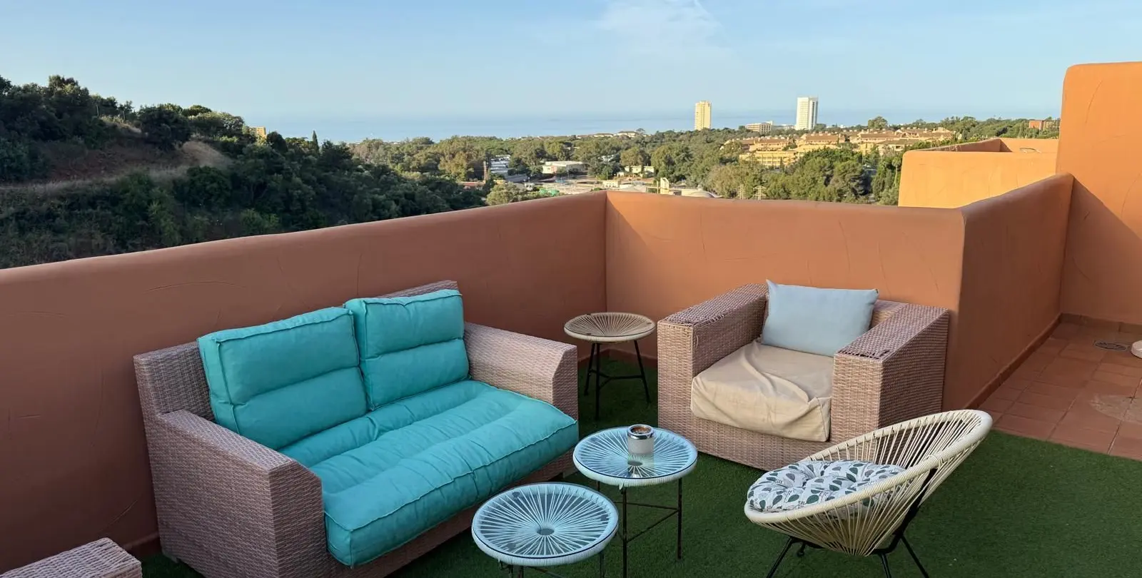 Venta de ático dúplex en Elviria 4