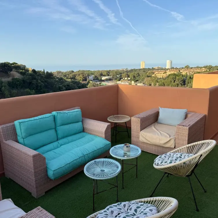 Venta de ático dúplex en Elviria