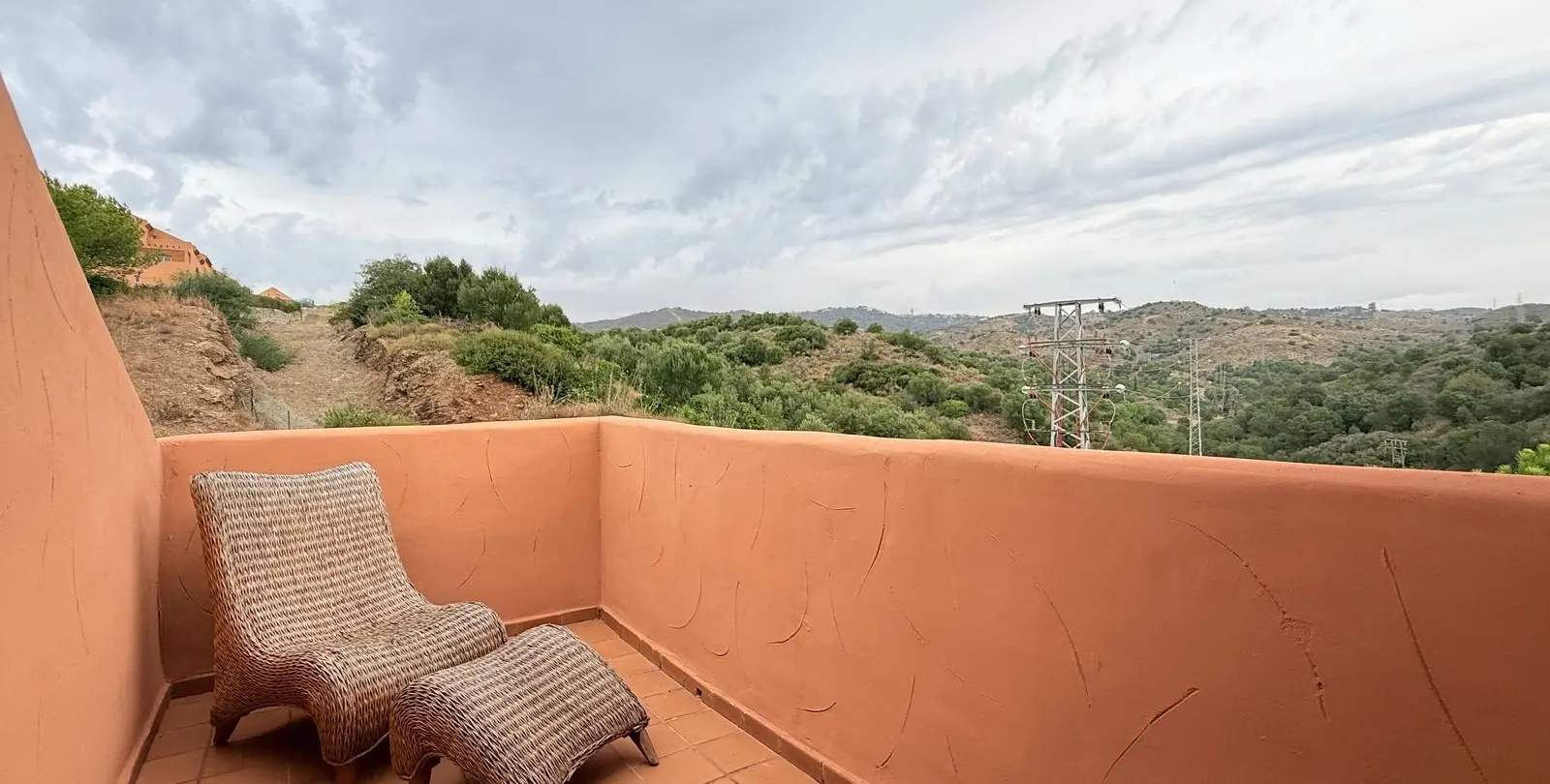 Venta de ático dúplex en Elviria 33