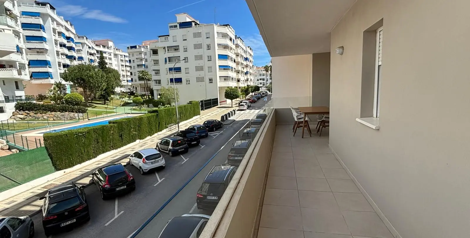 Venta de apartamento en planta media en Marbella 3