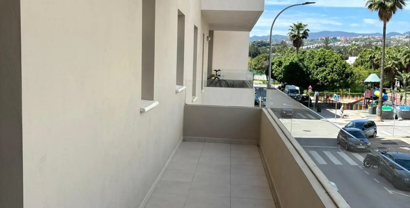 Venta de apartamento en planta media en Marbella 12